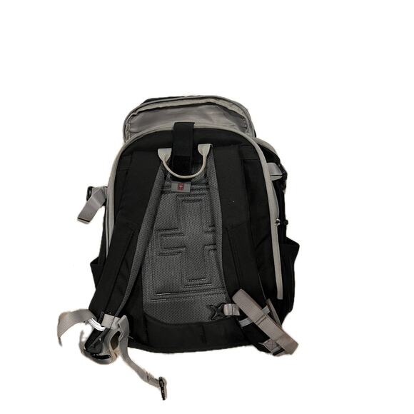 Swiss Tech Unisex 23 Liter Extreme Pocket Backpack - Picture 2 of 5